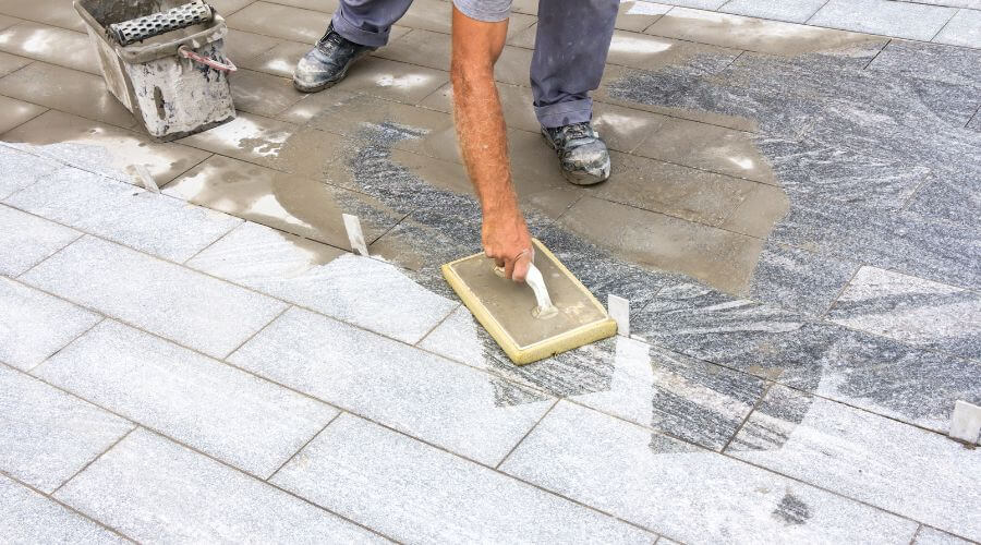 Professional gutter cleaning in Delmar, NY